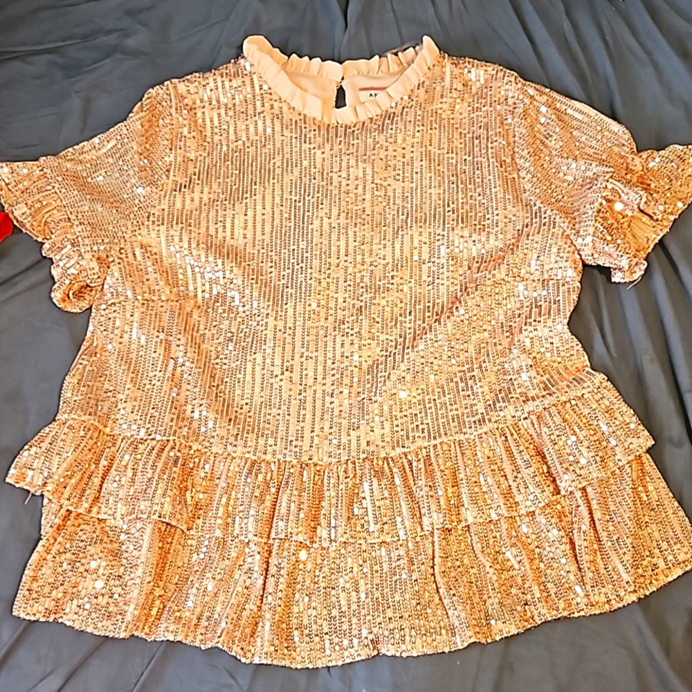 Andree shirt size Large